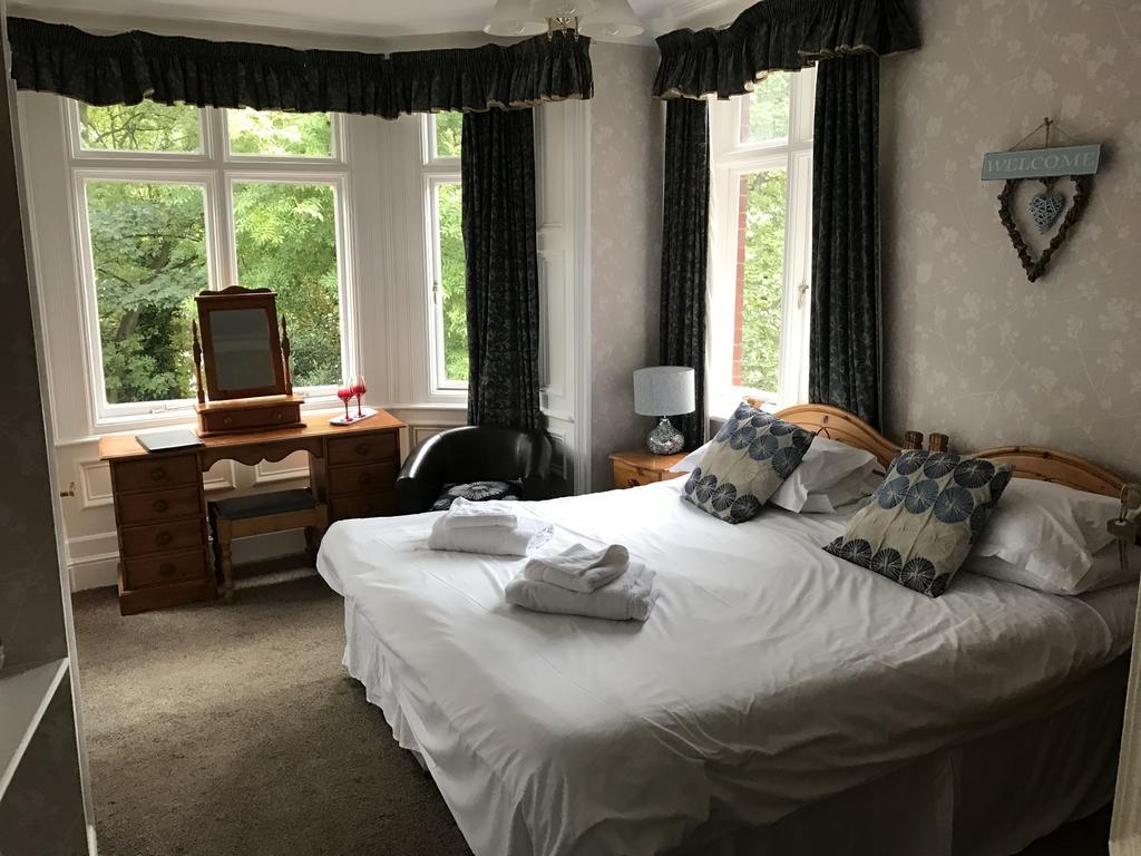 ウィットビー The Grove Bed & Breakfast エクステリア 写真