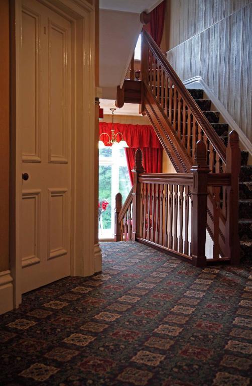 ウィットビー The Grove Bed & Breakfast エクステリア 写真