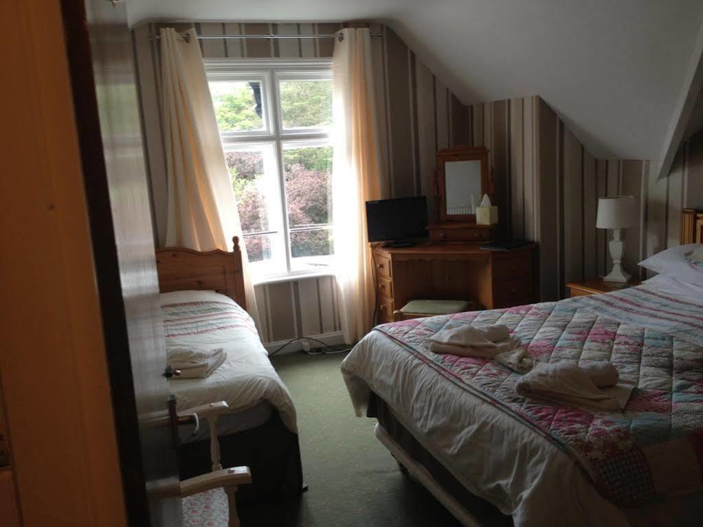 ウィットビー The Grove Bed & Breakfast エクステリア 写真