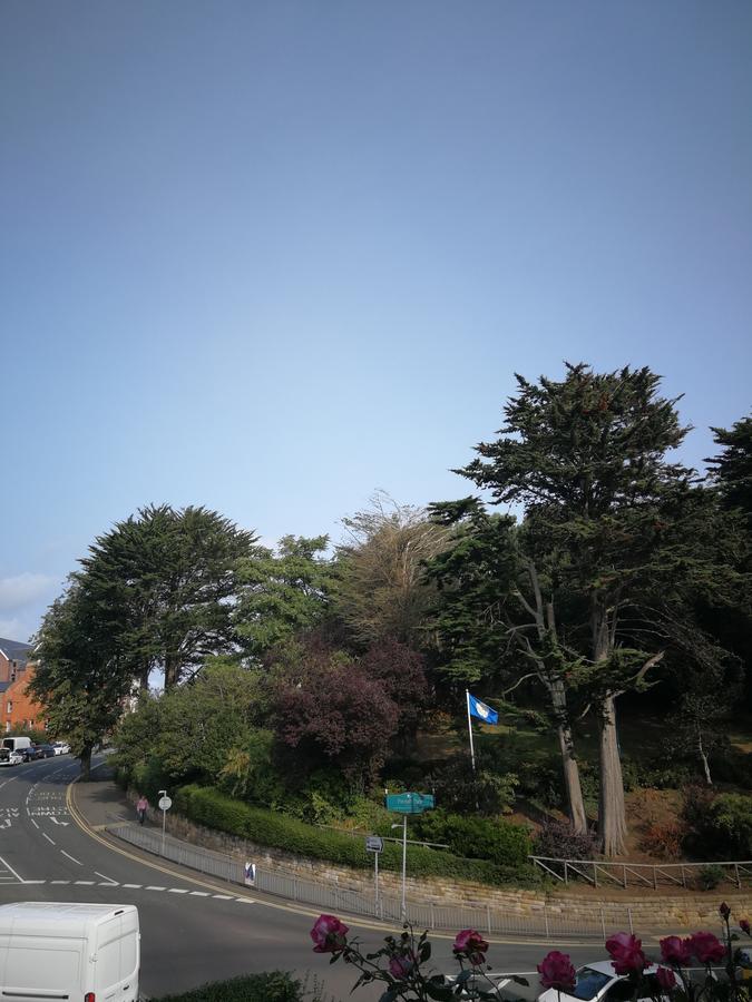 ウィットビー The Grove Bed & Breakfast エクステリア 写真