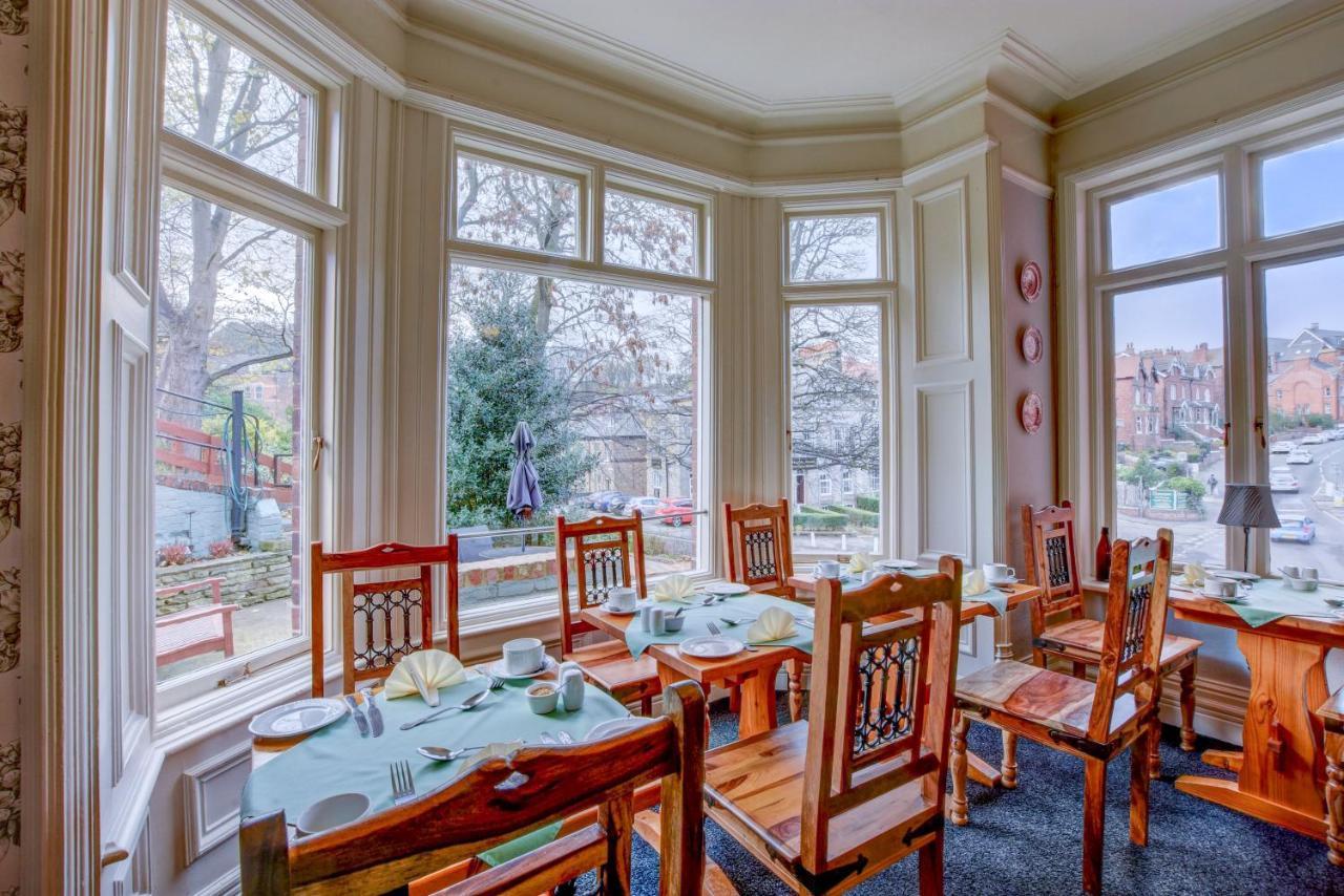 ウィットビー The Grove Bed & Breakfast エクステリア 写真